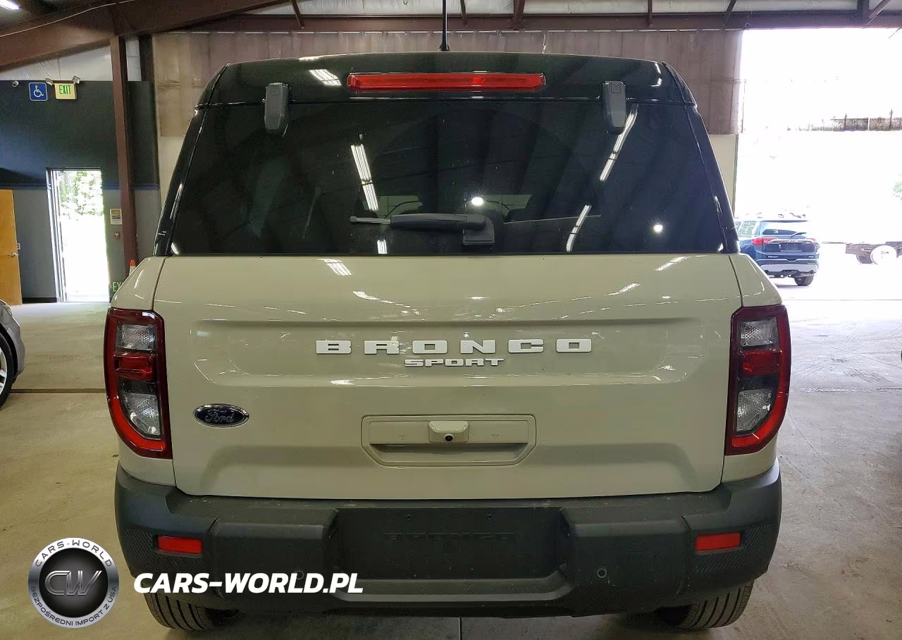 2025 Ford Bronco Sport Outer Banks VIN:3FMCR9CN2SRE45742 - 6