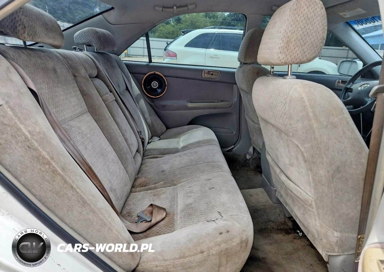 2002 Toyota Camry Le VIN:4T1BE32K72U103028 - 10