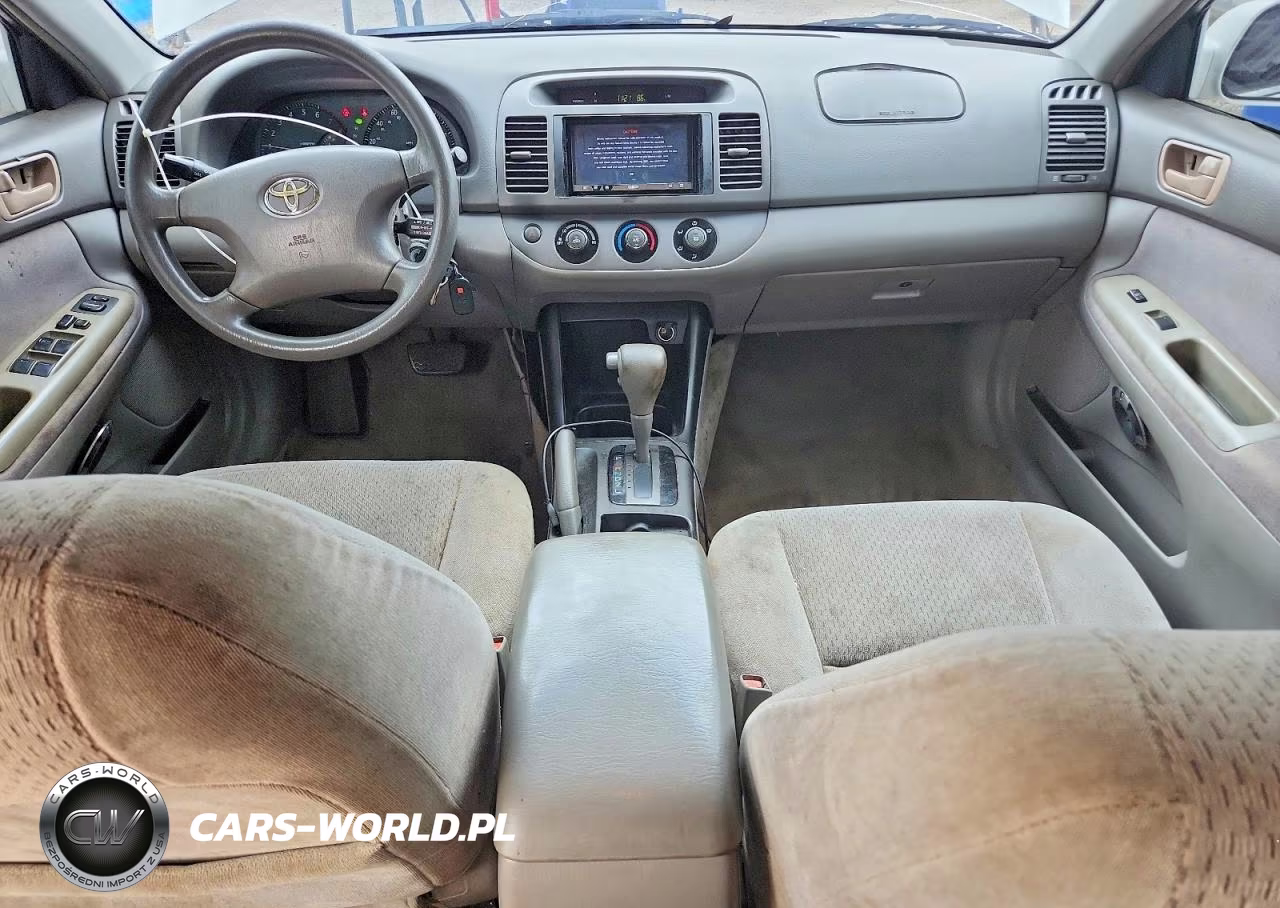 2002 Toyota Camry Le VIN:4T1BE32K72U103028 - 8
