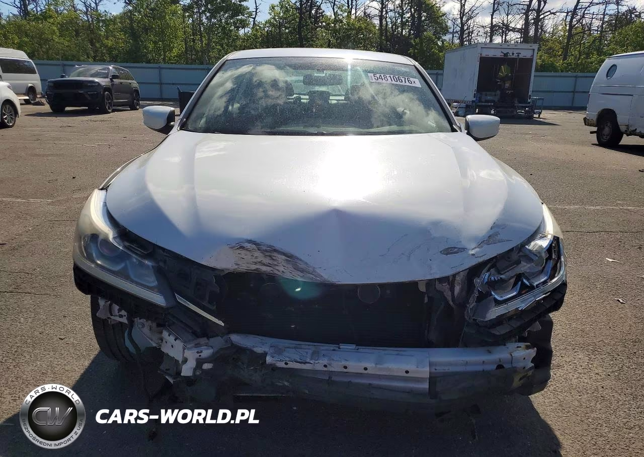 2017 Honda Accord Sport Special Edition VIN:1HGCR2F12HA070931 - 5