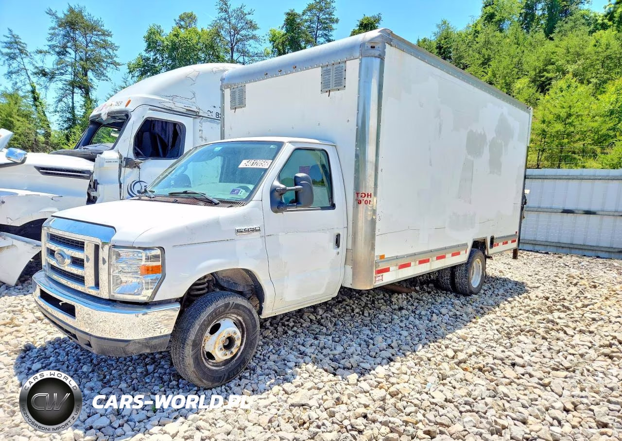 2017 Ford E450 Box Truck