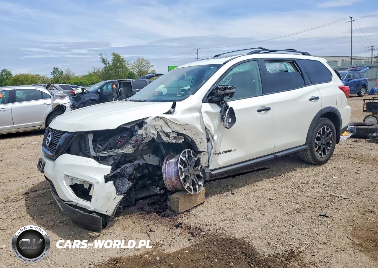 2020 Nissan Pathfinder Sl