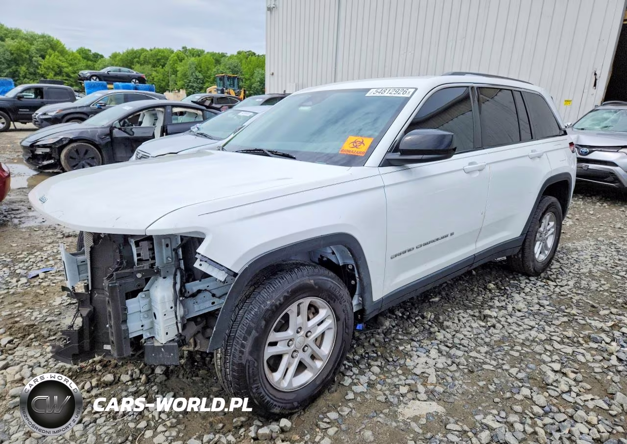 2023 Jeep Grand Cherokee Laredo-Altitude – zdjęcie 1 z 12