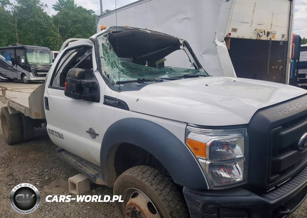 2015 Ford F550 Super Duty VIN:1FDUF5HT6FEA17744 - 4