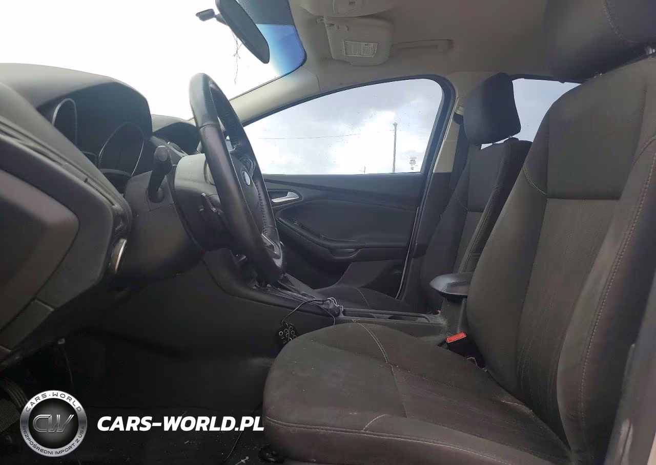 2016 Ford Focus Se VIN:1FADP3F27GL395221 - 7