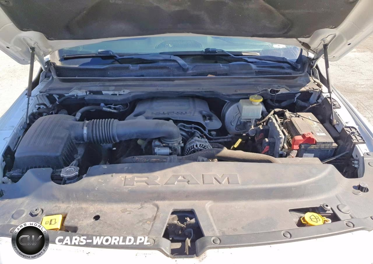 2019 Ram 1500 Laramie VIN:1C6SRFJT1KN881878 - 11