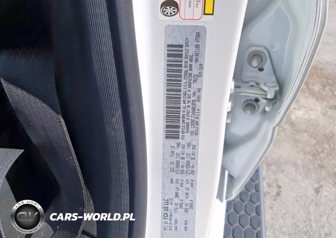 2019 Ram 1500 Laramie VIN:1C6SRFJT1KN881878 - 12
