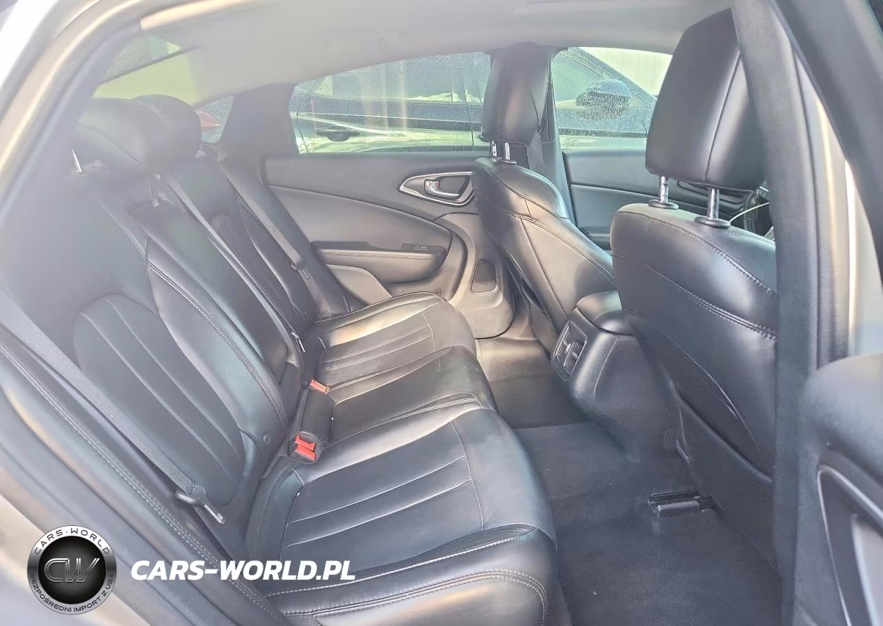 2017 Chrysler 200 Limited VIN:1C3CCCAG2HN503162 - 10