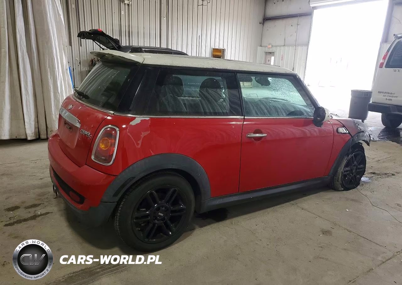 2009 Mini Cooper S VIN:WMWMF73569TW84657 - 3