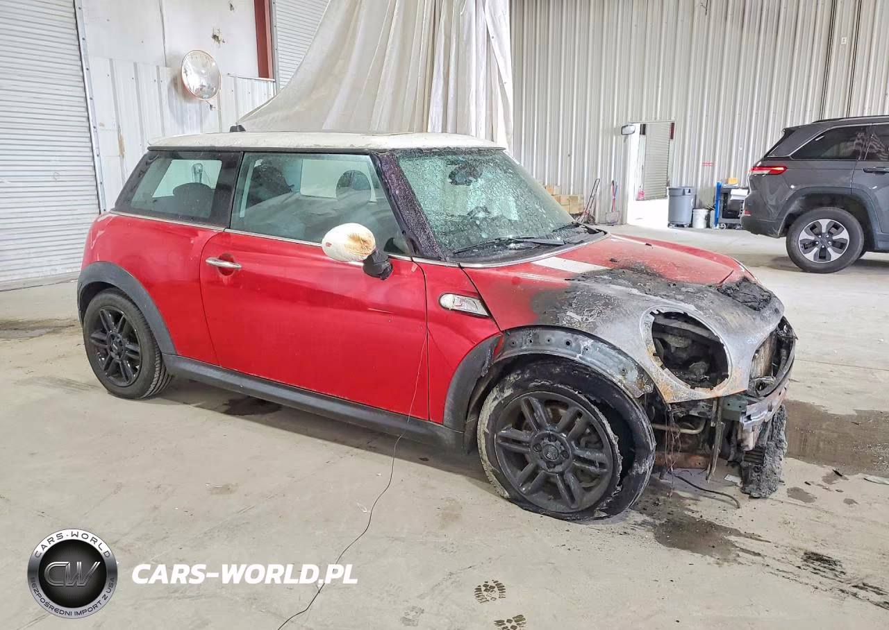 2009 Mini Cooper S VIN:WMWMF73569TW84657 - 4