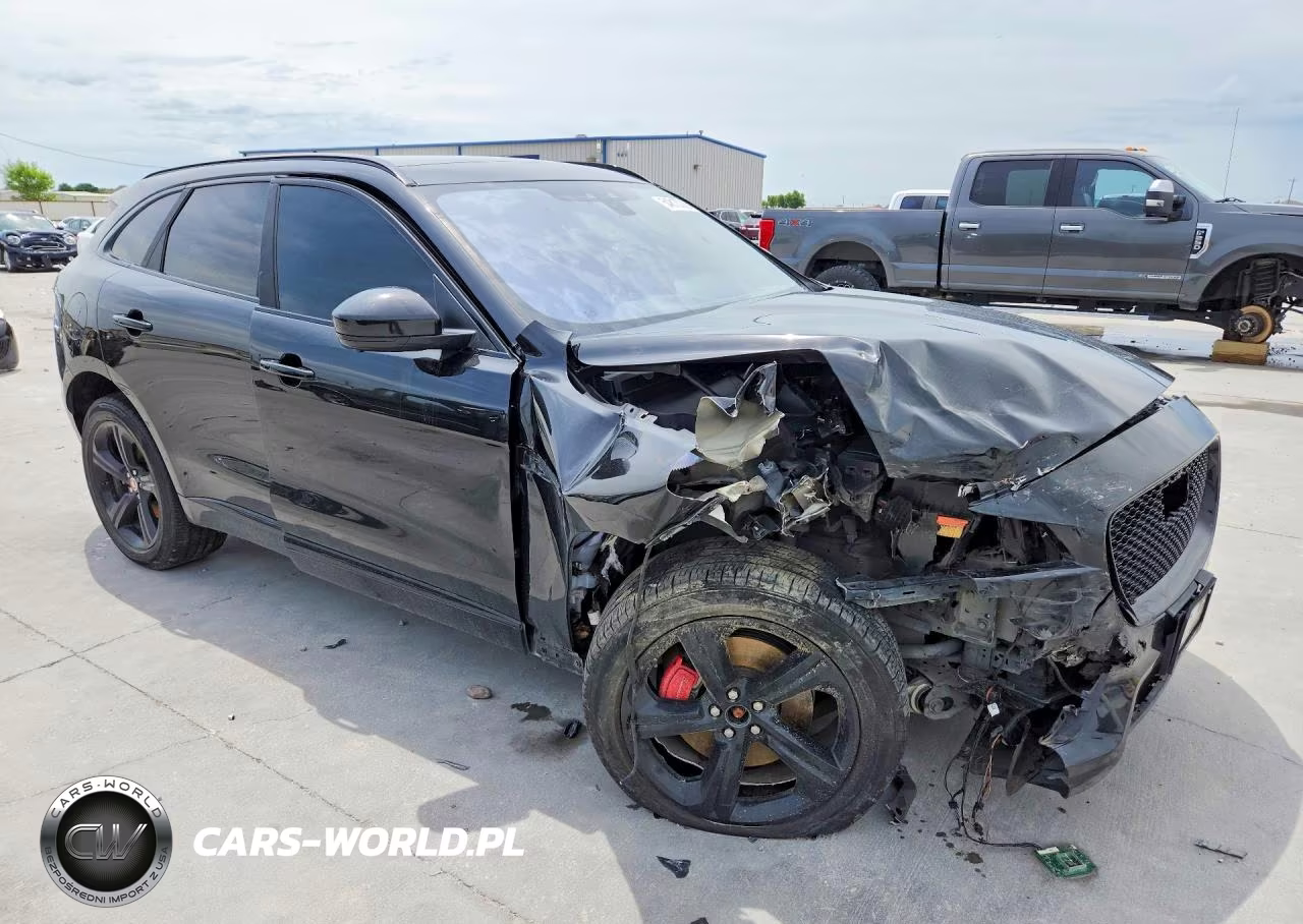 2017 Jaguar F-Pace S VIN:SADCM2BV7HA080526 - 4