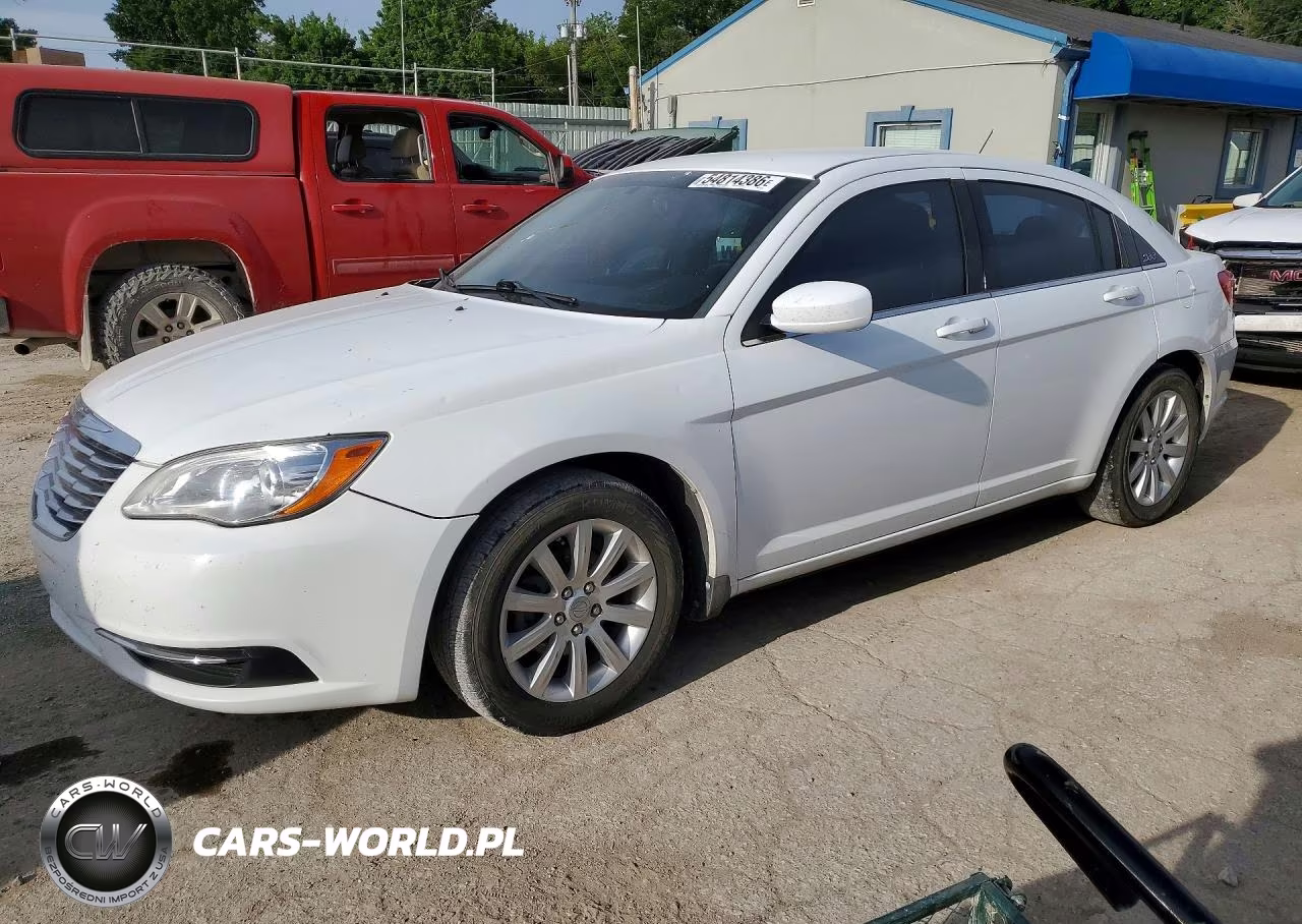 2013 Chrysler 200 Touring – zdjęcie 1 z 12