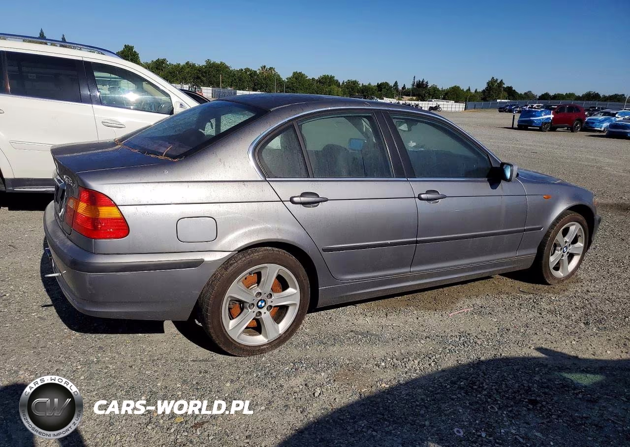 2005 BMW 330 Xi VIN:WBAEW53435PN37117 - 3