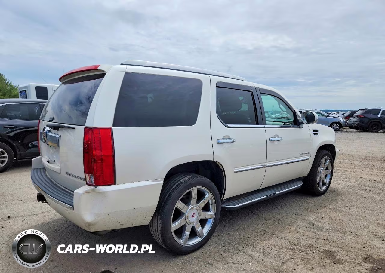 2012 Cadillac Escalade Luxury VIN:1GYS4BEF1CR283184 - 3