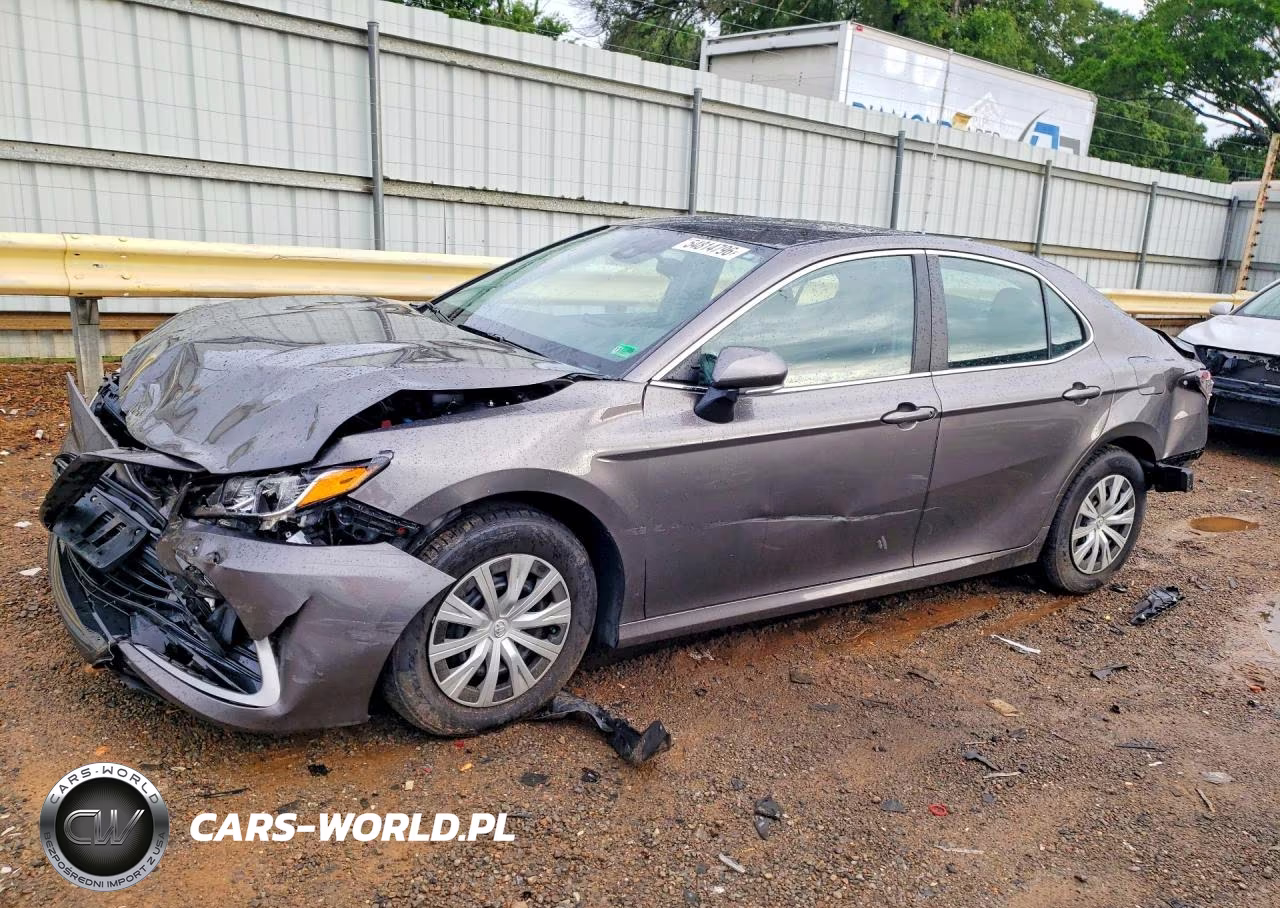 2024 Toyota Camry Le – zdjęcie 1 z 12