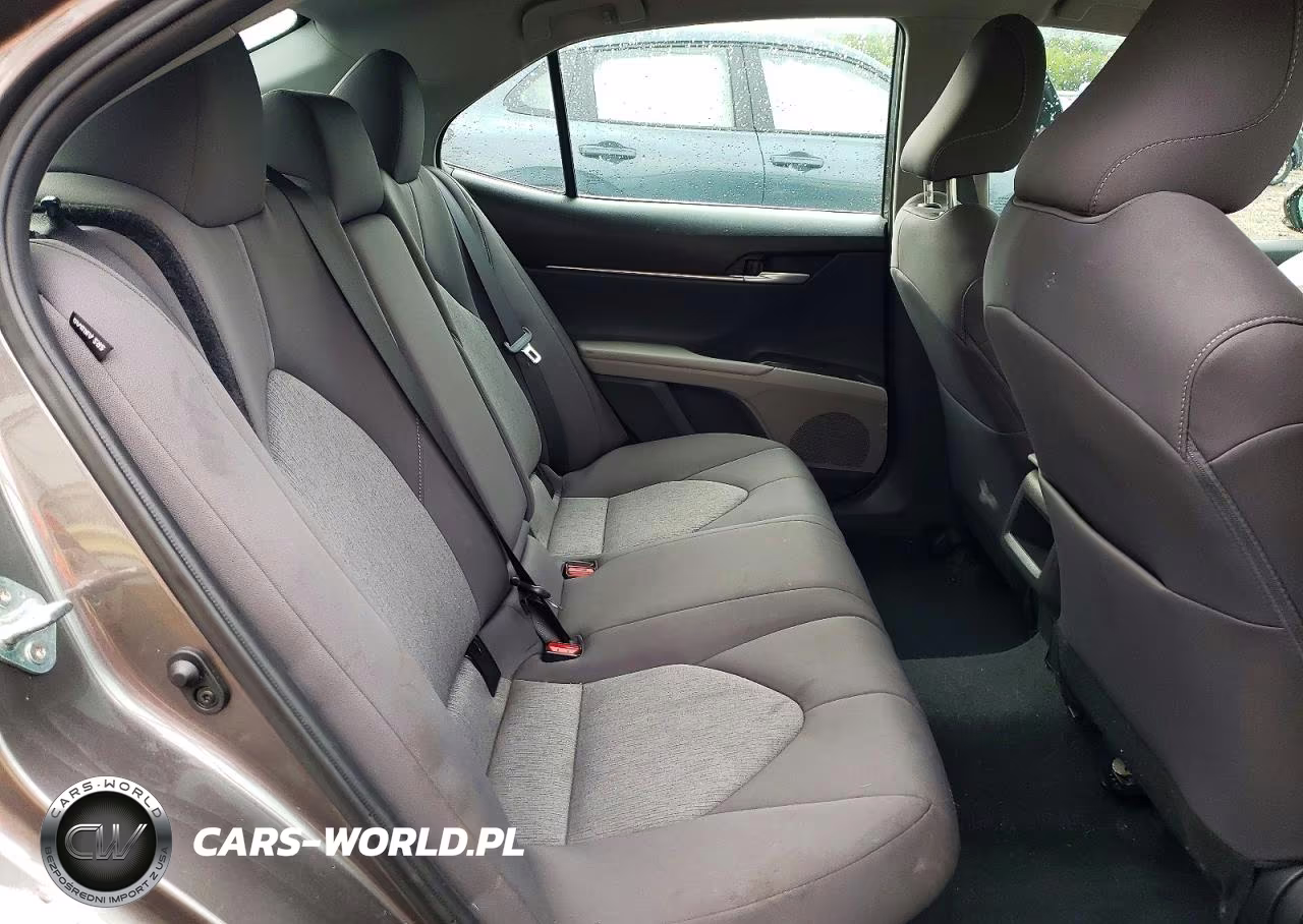 2024 Toyota Camry Le VIN:4T1C31AK4RU625917 - 10