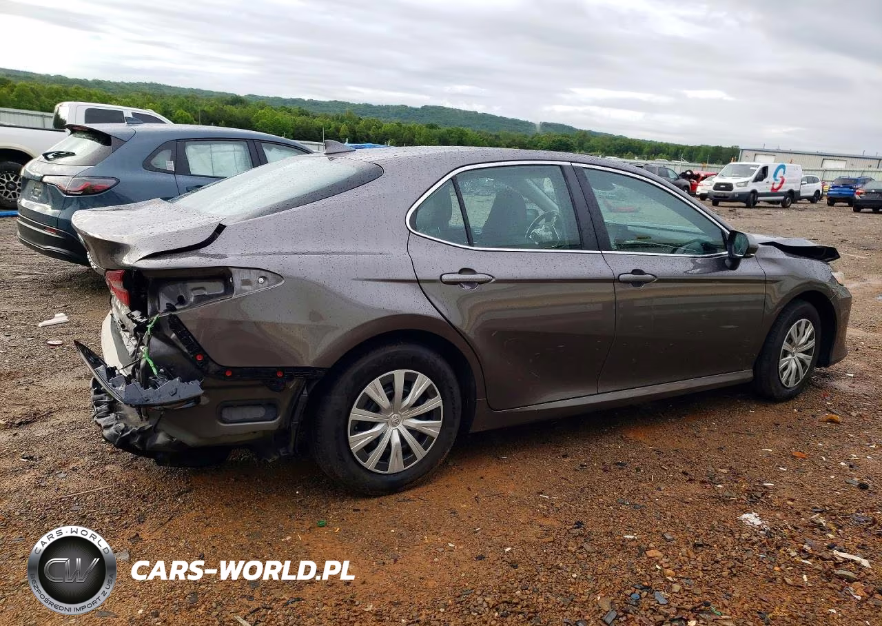 2024 Toyota Camry Le VIN:4T1C31AK4RU625917 - 3