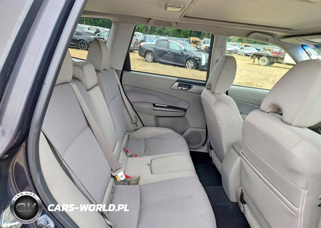 2011 Subaru Forester 2.5X Premium VIN:JF2SHADC2BH746127 - 11