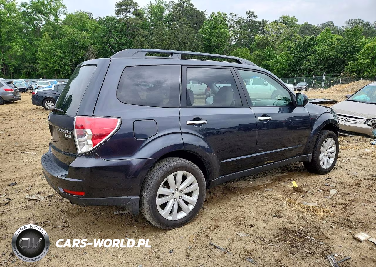 2011 Subaru Forester 2.5X Premium VIN:JF2SHADC2BH746127 - 3
