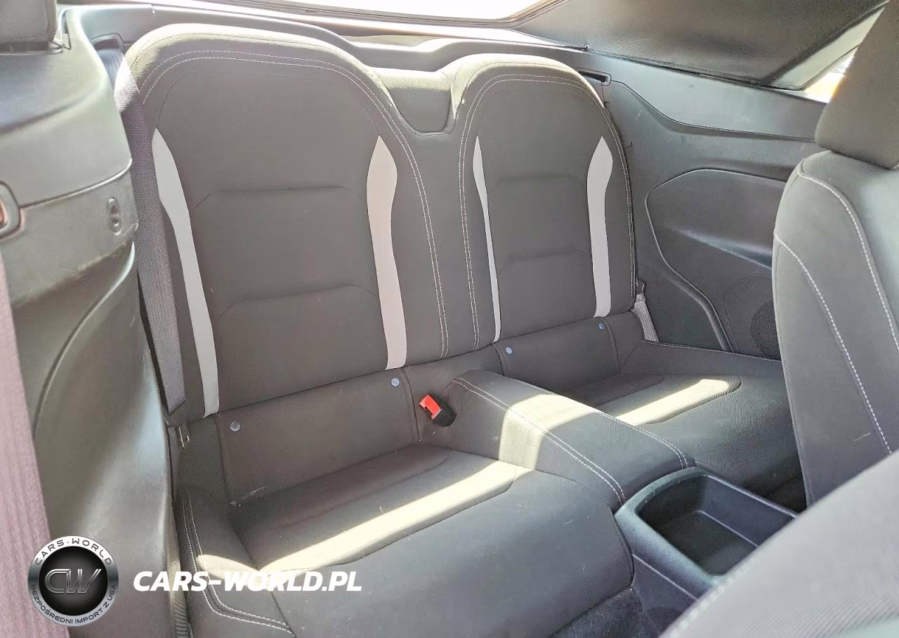 2019 Chev Camaro VIN:1G1FB3DS1K0127367 - 10