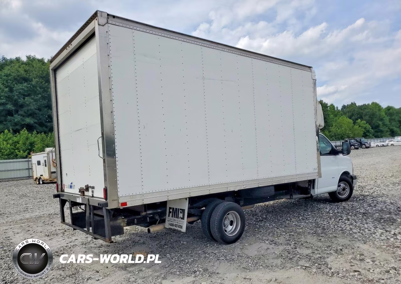 2022 Chevrolet Express Delivery Truck VIN:1HA3GTC72NN004642 - 3