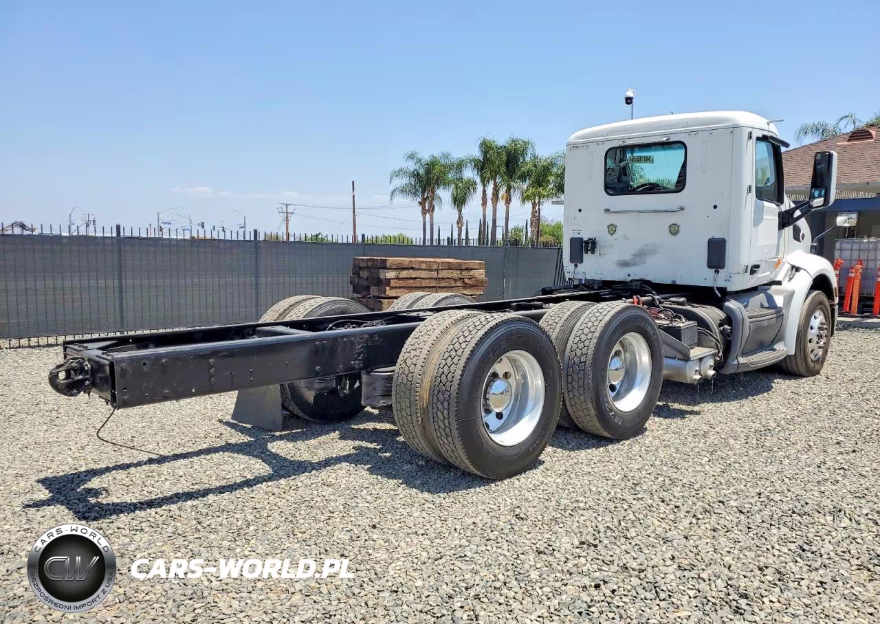 2018 Peterbilt 579 VIN:1XPBA48X1JD477902 - 4