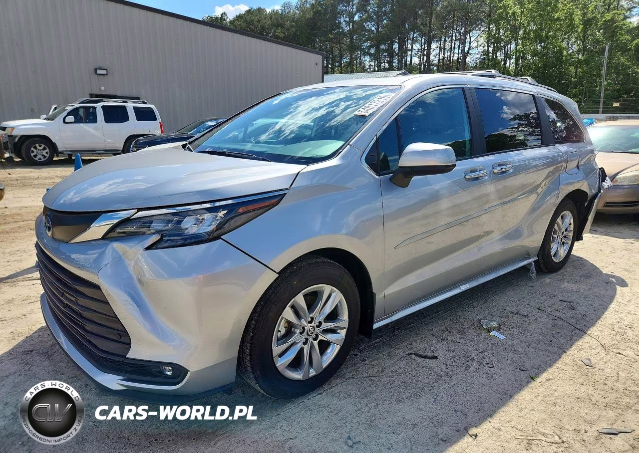2025 Toyota Sienna Xle 7-Passenger – zdjęcie 1 z 13