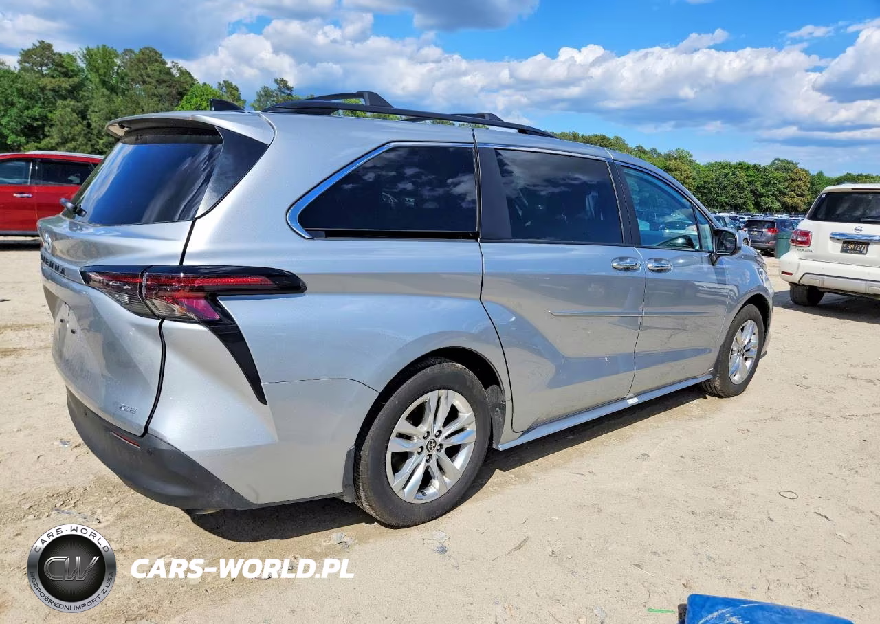 2025 Toyota Sienna Xle 7-Passenger VIN:5TDJSKFC7SS224118 - 3