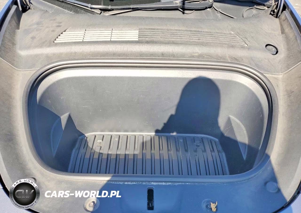 2021 Tesla Model Y VIN:5YJYGDEE7MF197850 - 11