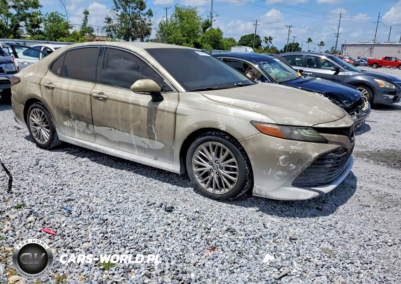 2018 Toyota Camry Xle VIN:4T1B11HK6JU024679 - 4