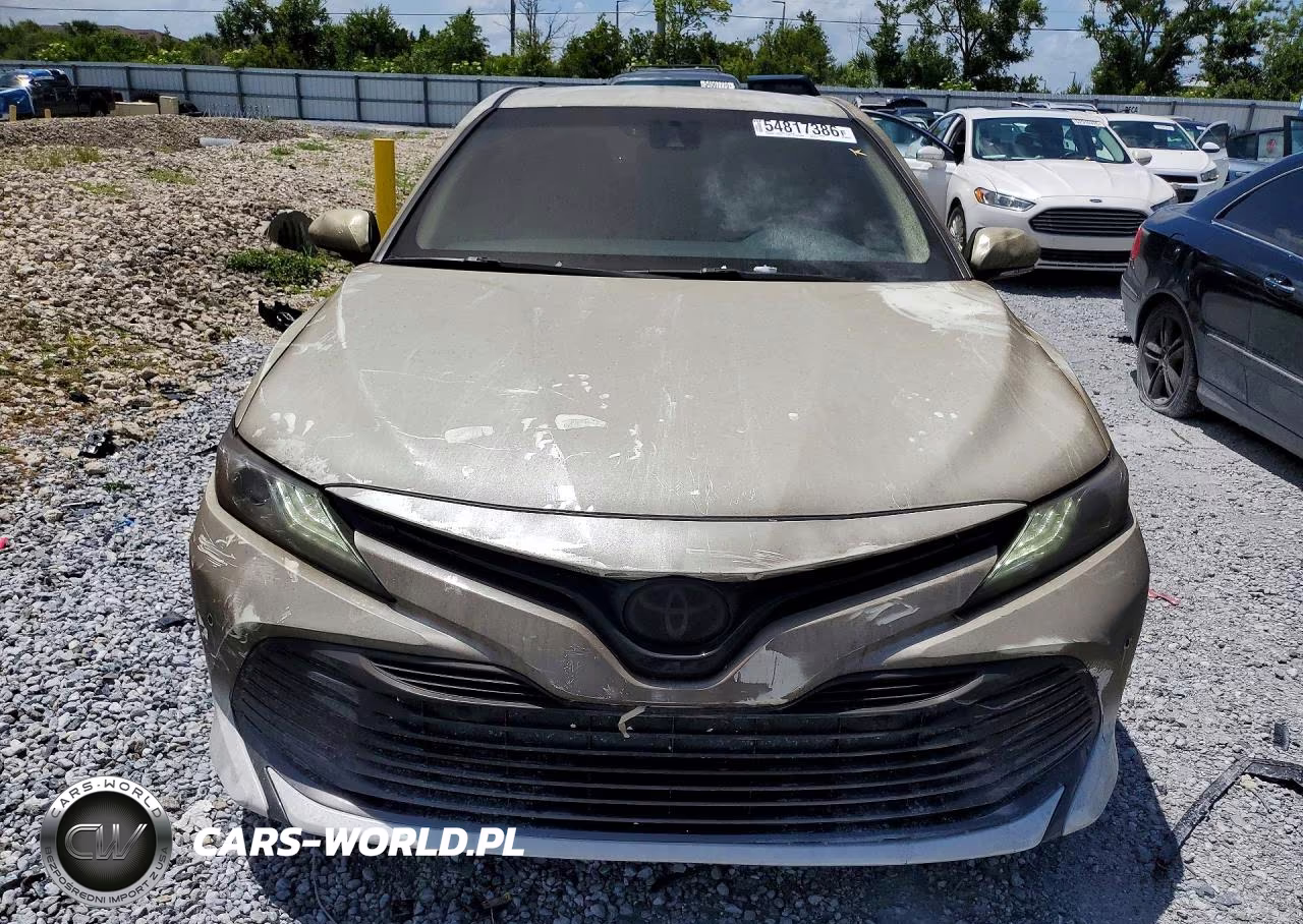 2018 Toyota Camry Xle VIN:4T1B11HK6JU024679 - 5