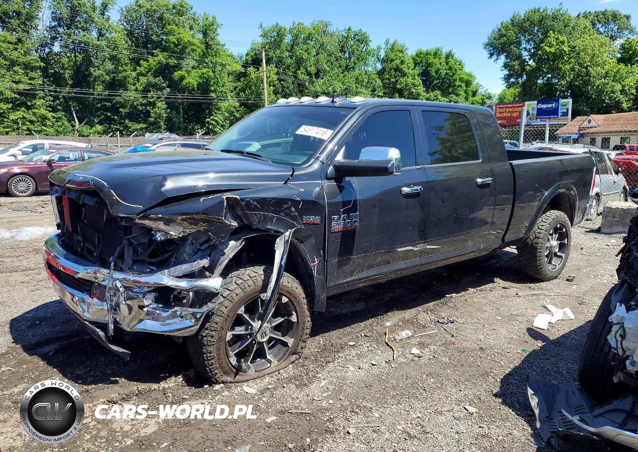 2018 Ram 2500 Laramie VIN:3C6UR5NJXJG426868 - 1