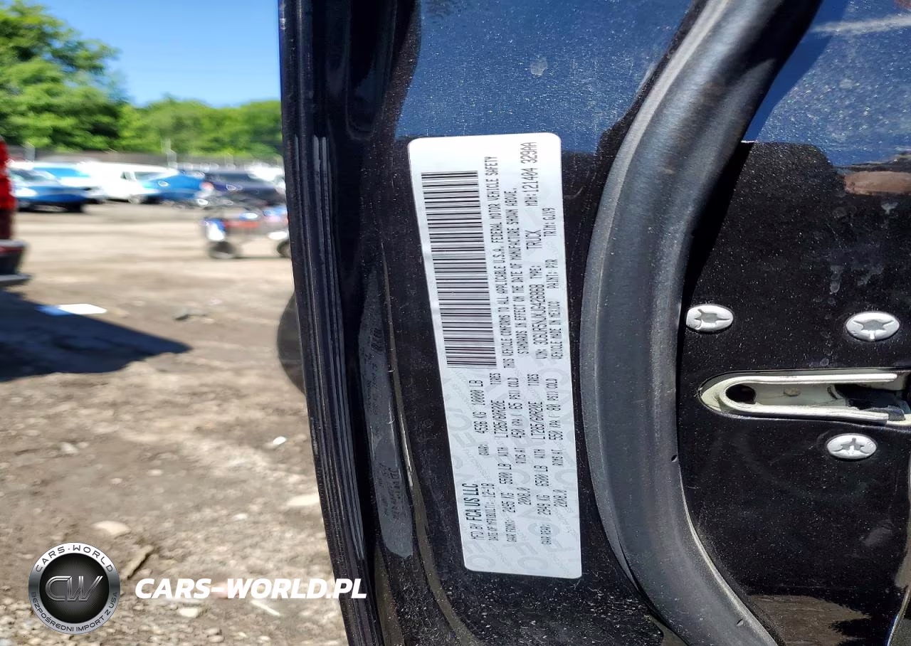2018 Ram 2500 Laramie VIN:3C6UR5NJXJG426868 - 12
