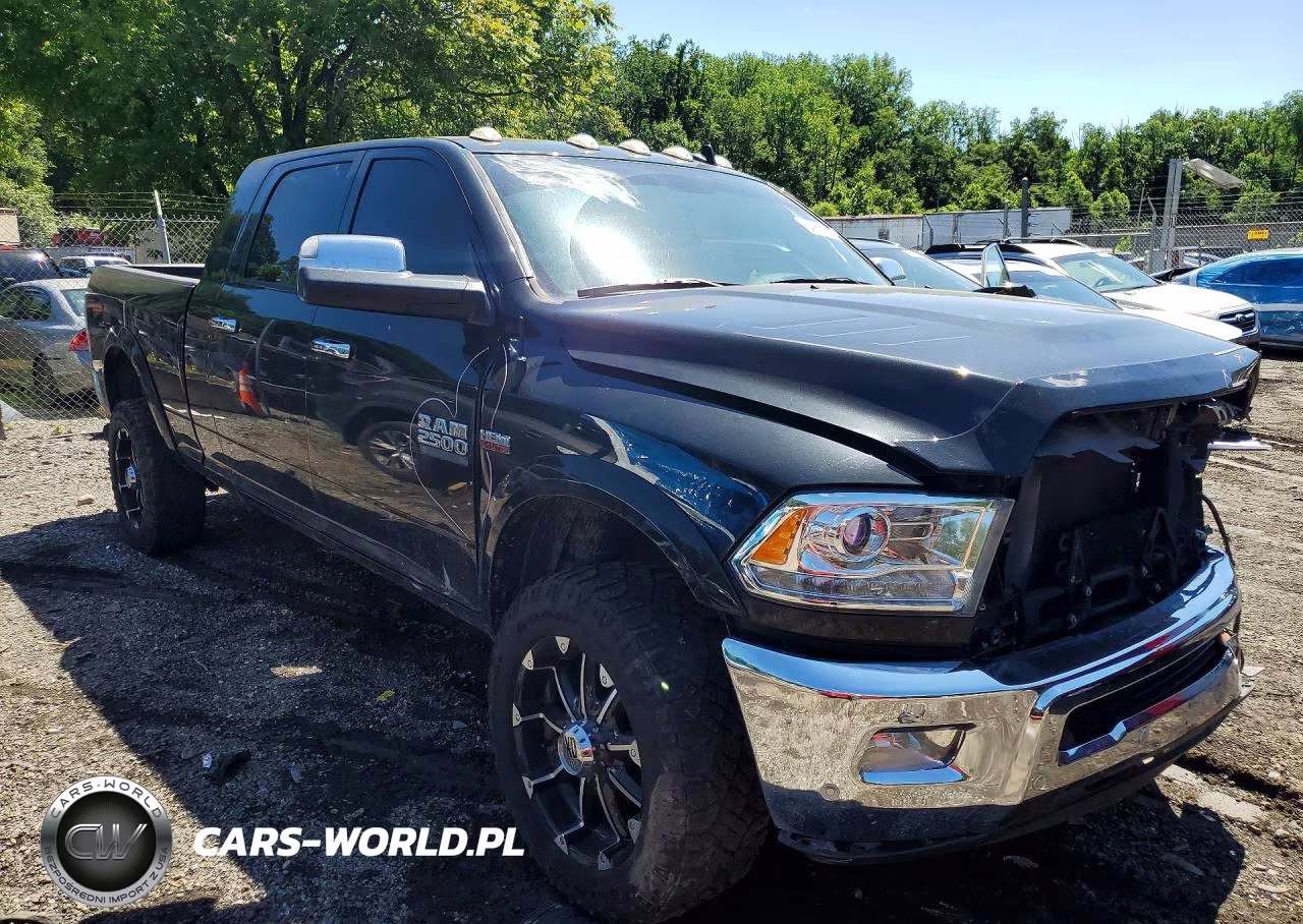 2018 Ram 2500 Laramie VIN:3C6UR5NJXJG426868 - 4