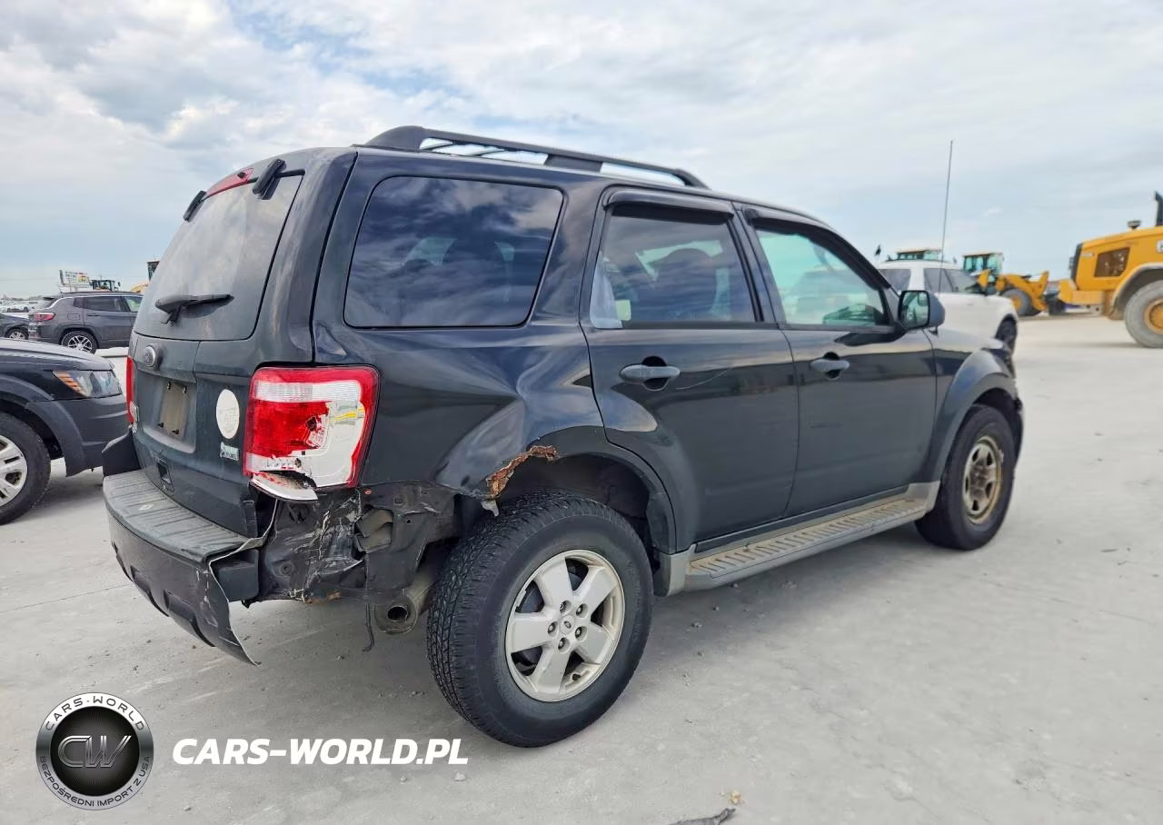 2010 Ford Escape Xlt VIN:1FMCU9DG6AKC17079 - 3