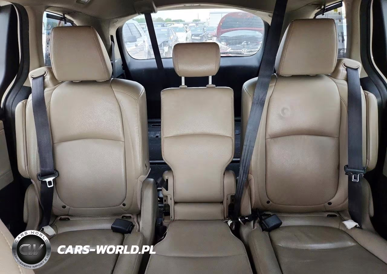 2018 Honda Odyssey Touring VIN:5FNRL6H89JB019449 - 10