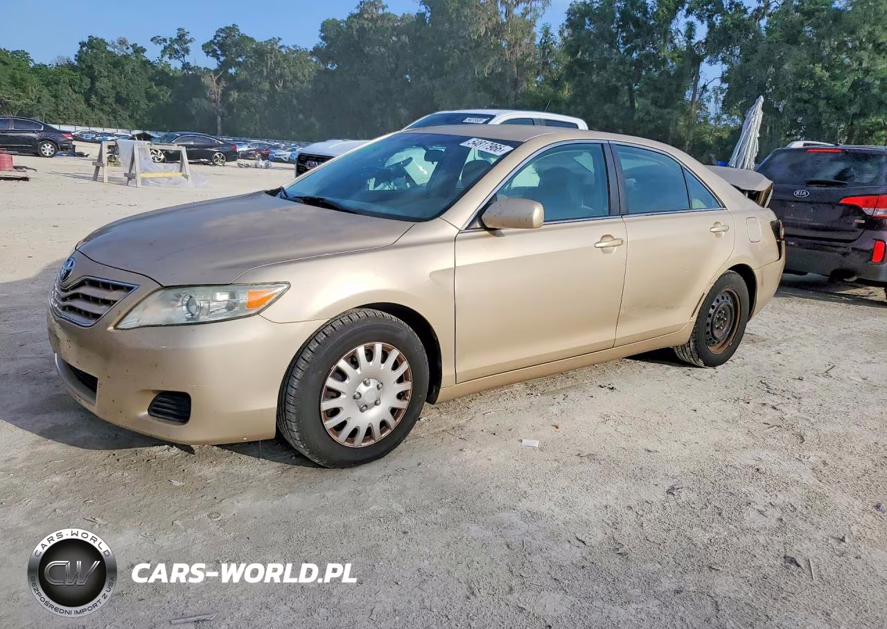 2011 Toyota Camry Base – zdjęcie 1 z 12