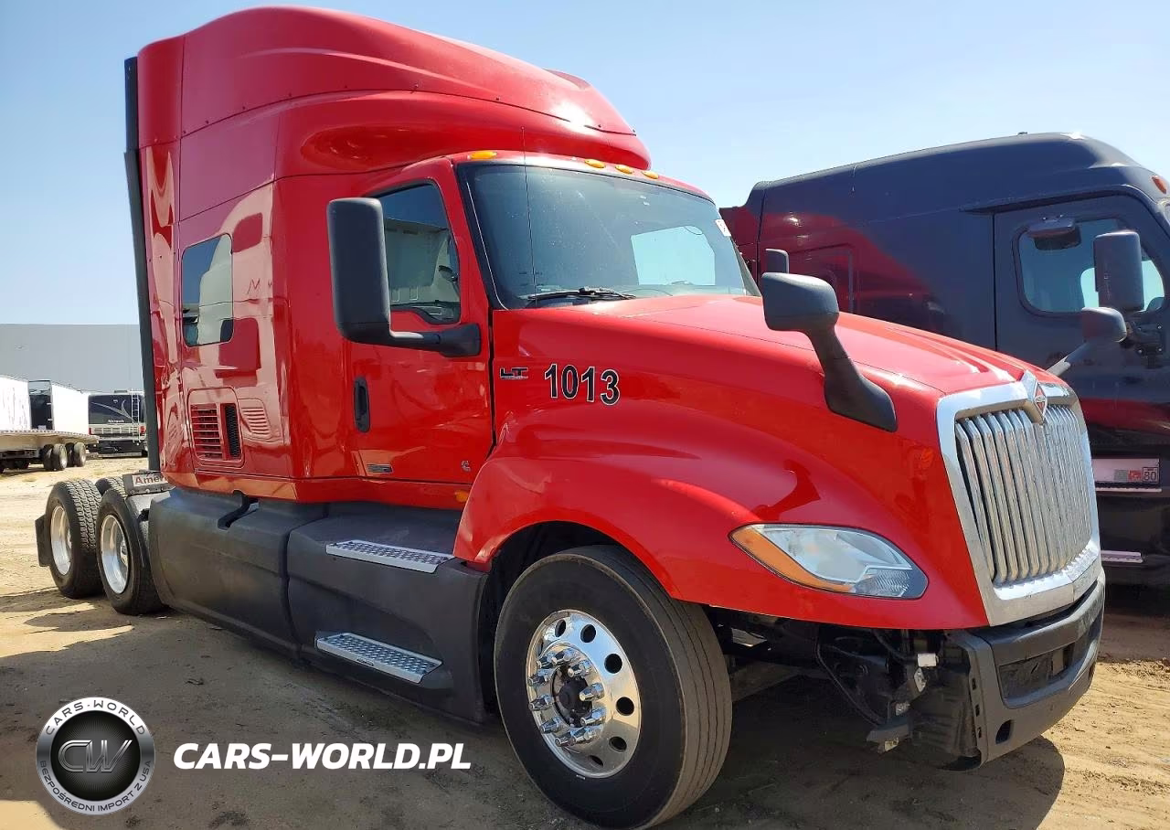 2019 International Lt625