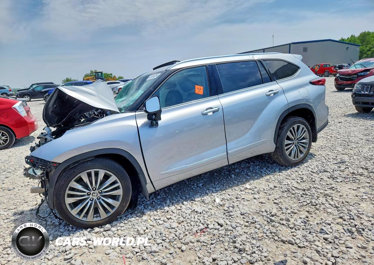 2023 Toyota Highlander Platinum – zdjęcie 1 z 13