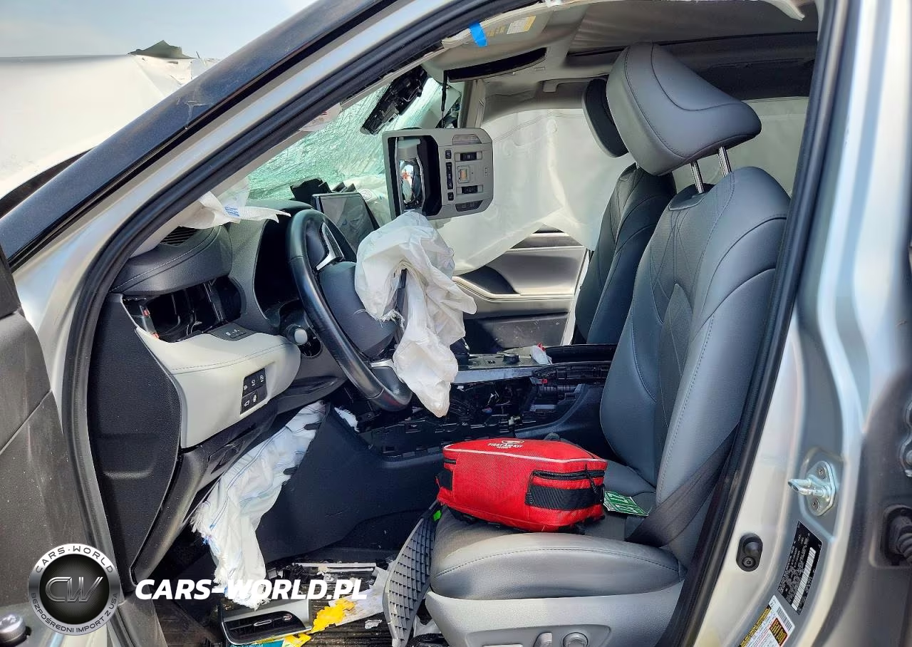 2023 Toyota Highlander Platinum VIN:5TDKDRBH9PS003541 - 7