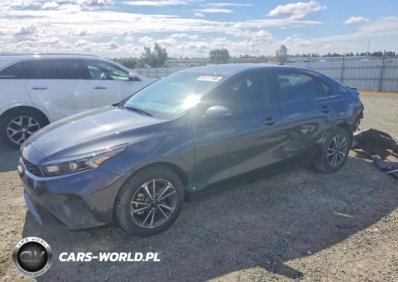 2024 Kia Forte Lxs – zdjęcie 1 z 13