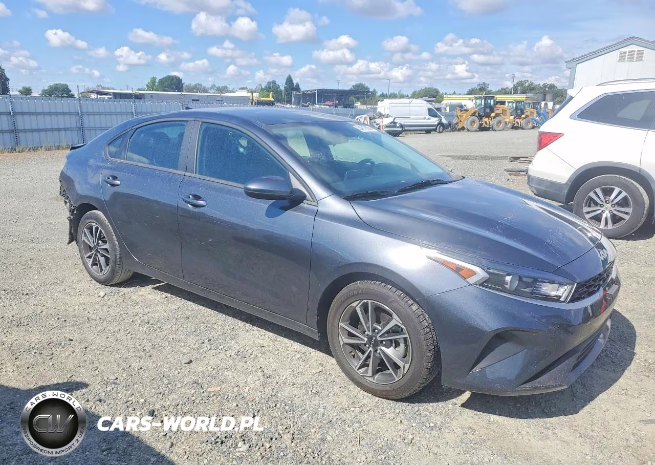 2024 Kia Forte Lxs VIN:3KPF24ADXRE799075 - 4