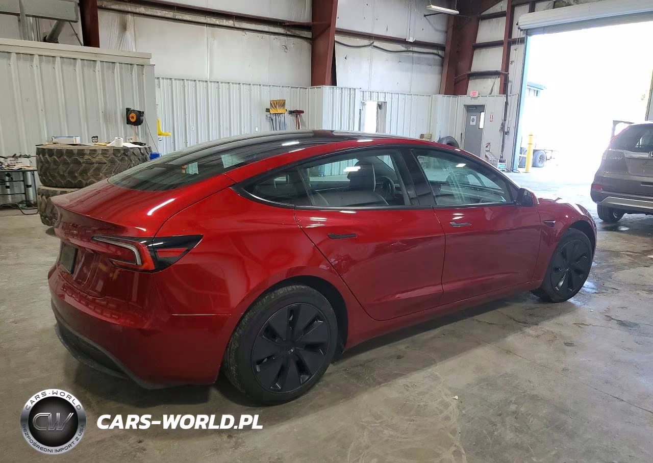 2025 Tesla Model 3 VIN:5YJ3E1EA3SF048618 - 3