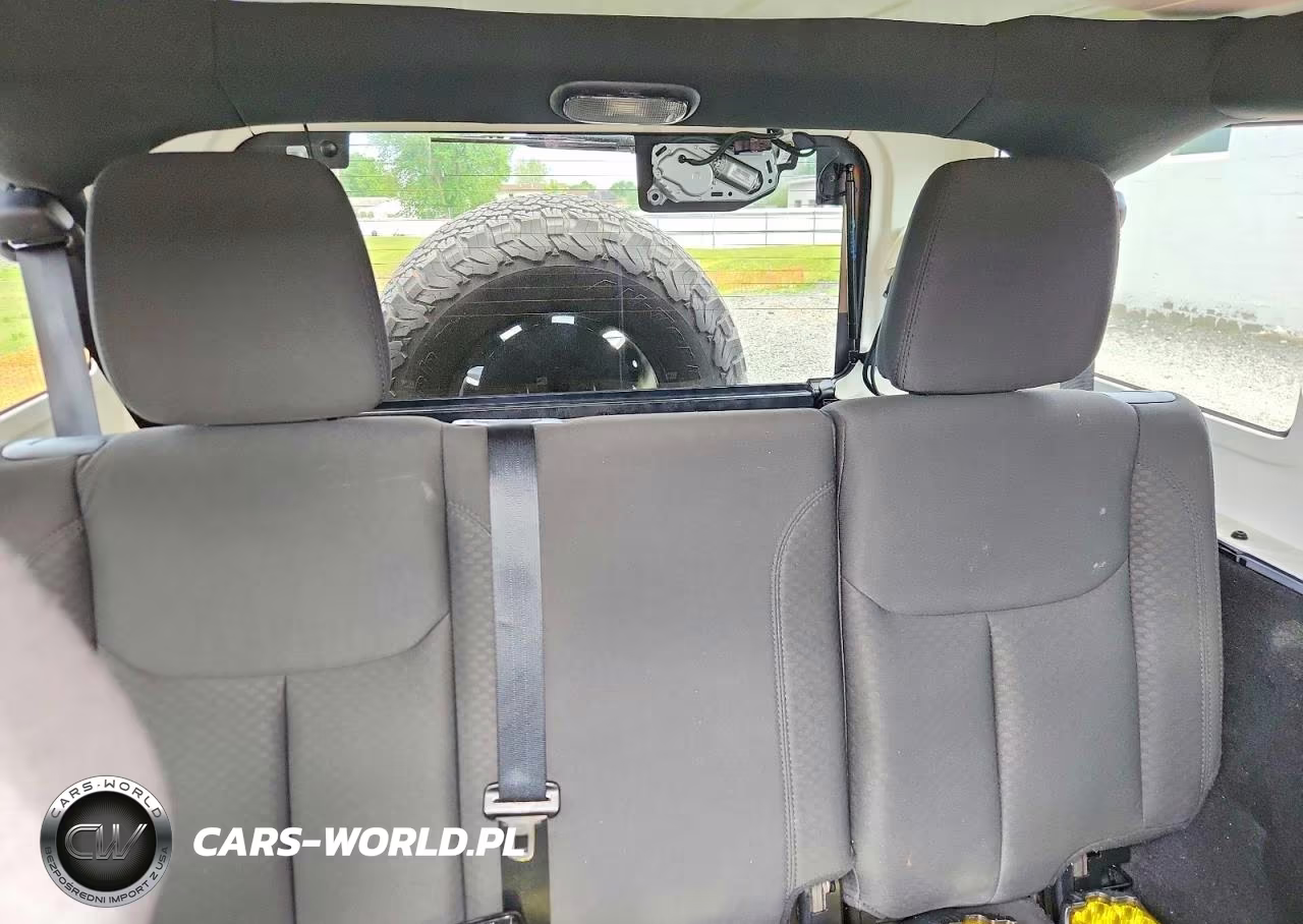 2016 Jeep Wrangler Unlimited Sport VIN:1C4HJWDG1GL346142 - 10
