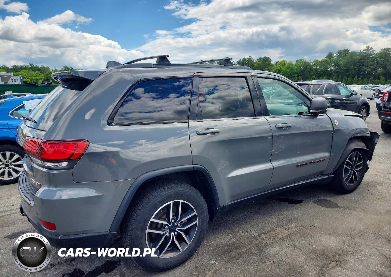 2019 Jeep Grand Cherokee Trailhawk VIN:1C4RJFLG5KC825906 - 3