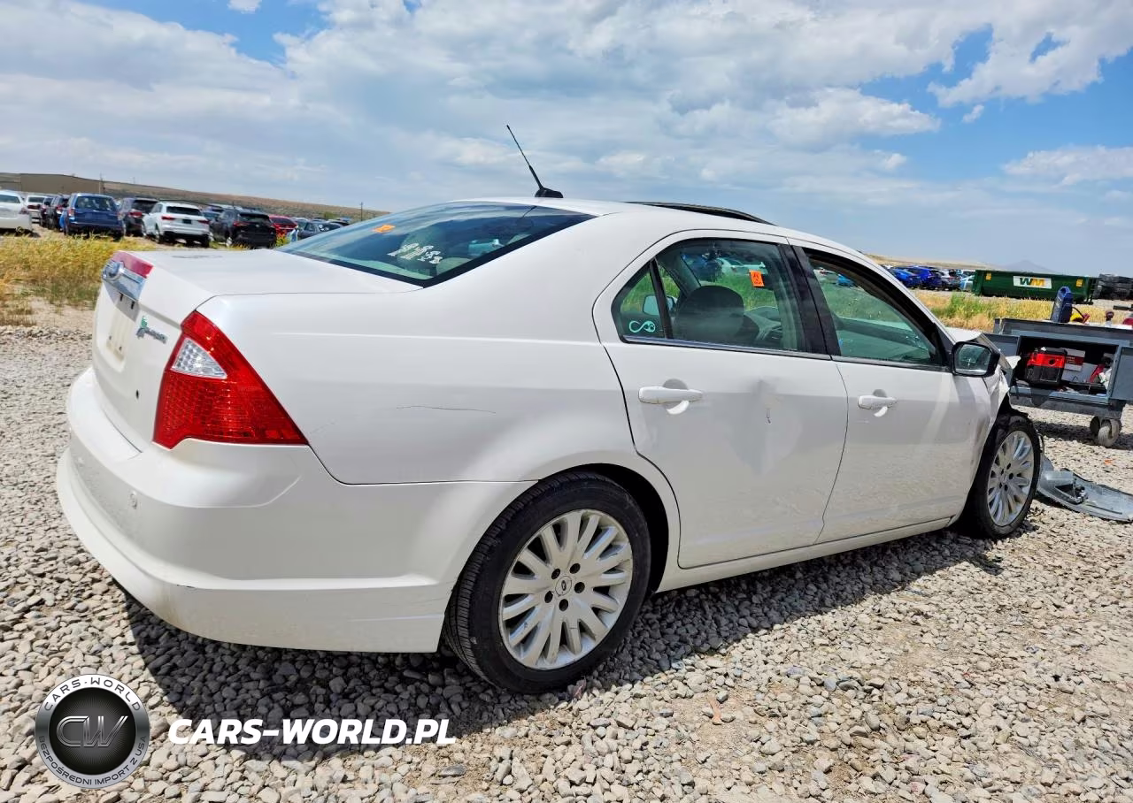 2012 Ford Fusion Hybrid VIN:3FADP0L38CR205692 - 3