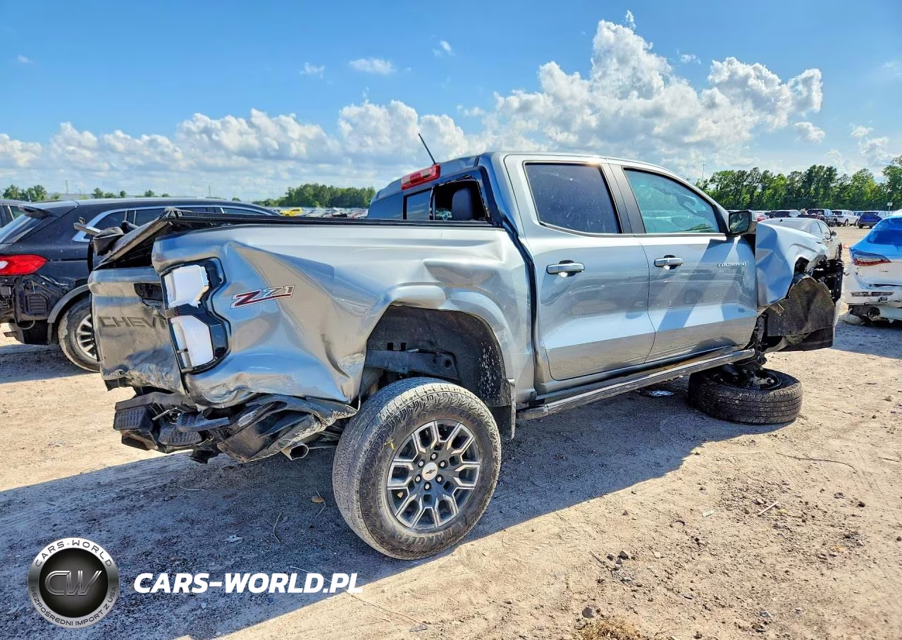 2024 Chevrolet Colorado Z71 VIN:1GCPTDEK4R1294193 - 3