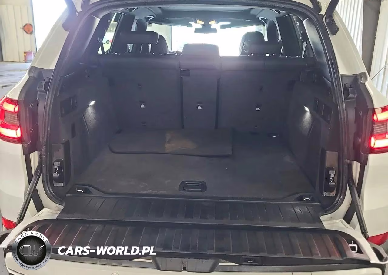 2020 BMW X5 xDrive40I VIN:5UXCR6C08L9B81724 - 11