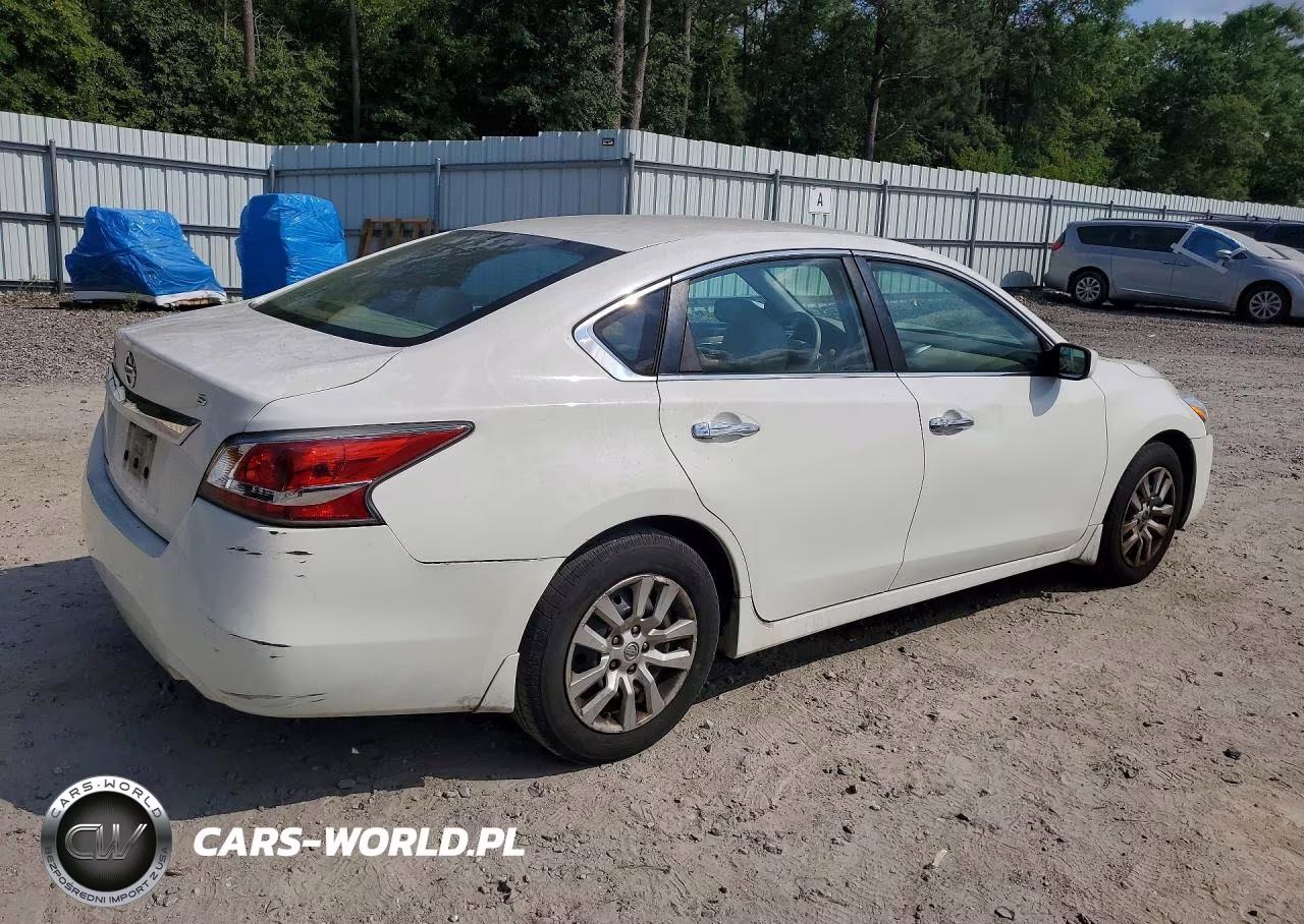 2015 Nissan Altima 2.5 S VIN:1N4AL3AP4FC486530 - 3