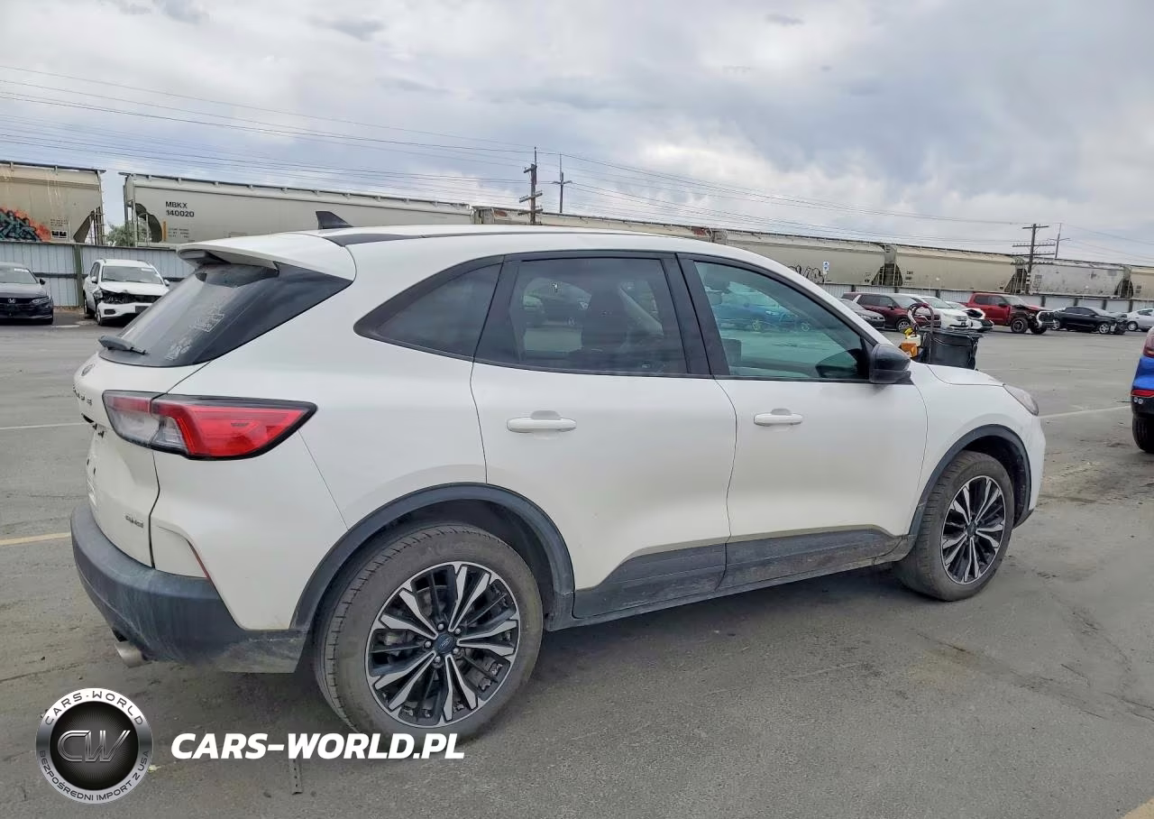 2021 Ford Escape Se VIN:1FMCU9G67MUA96736 - 3